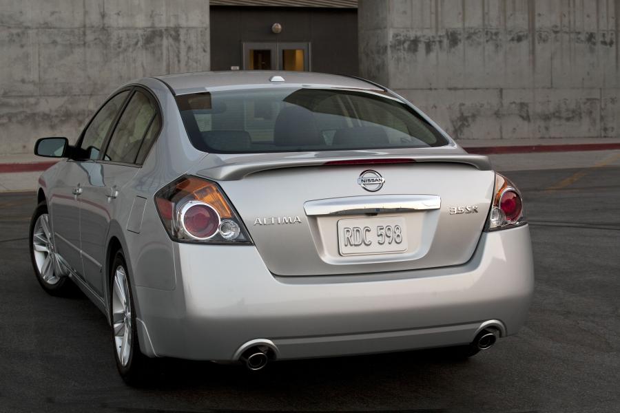  Nissan Altima 2010 года  (фото 12 из 53)